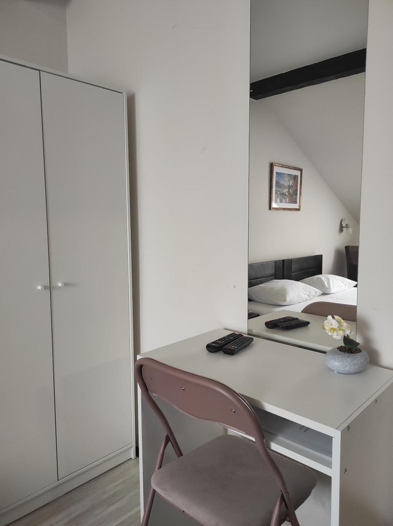 Apartments & Accommodation Stojic โนวีซาด ภายนอก รูปภาพ