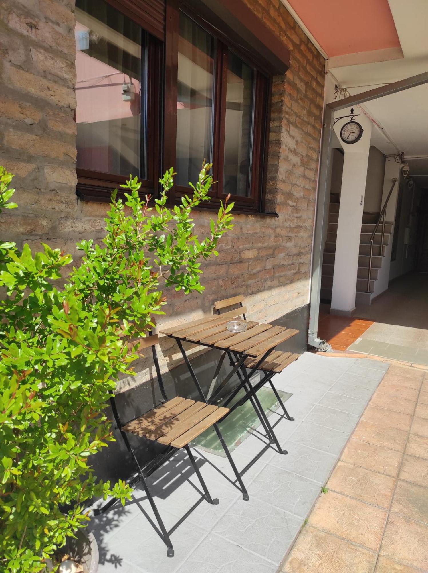 Apartments & Accommodation Stojic โนวีซาด ภายนอก รูปภาพ
